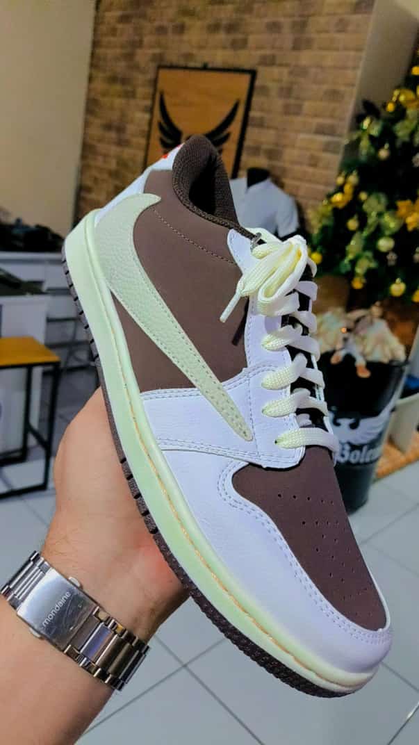 Nike Jordan Travis Scott